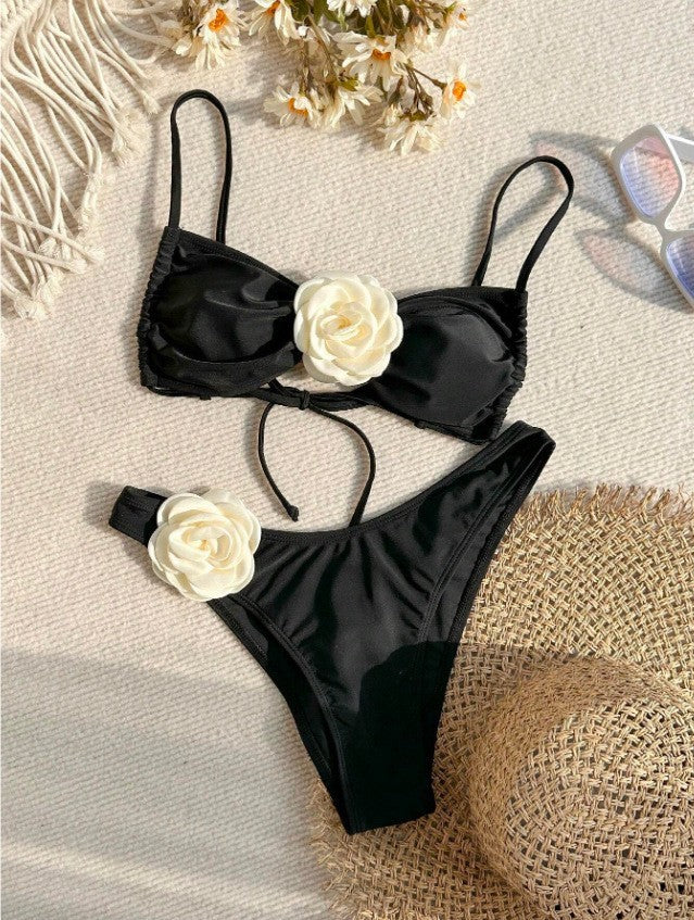 Damen Bikini mit dekorativen Blumenakzenten und modischem Schnitt R&B