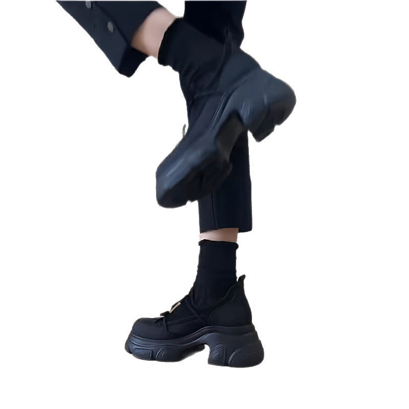 Damen plattformierte Sneaker mit eleganter Schnürung R&B