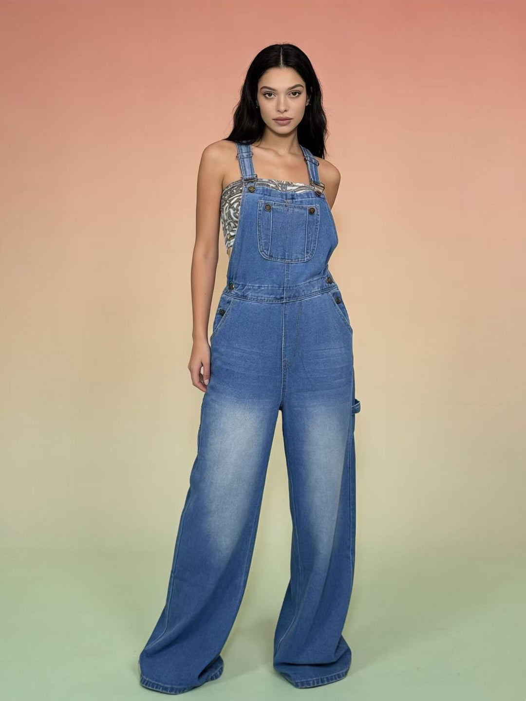 Damen Latzhose im lässigen oversized Schnitt mit funktionalen Seitentaschen R&B