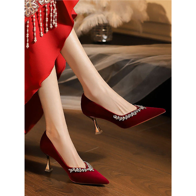 Damen elegante spitze Pumps mit Kristallverzierung R&B