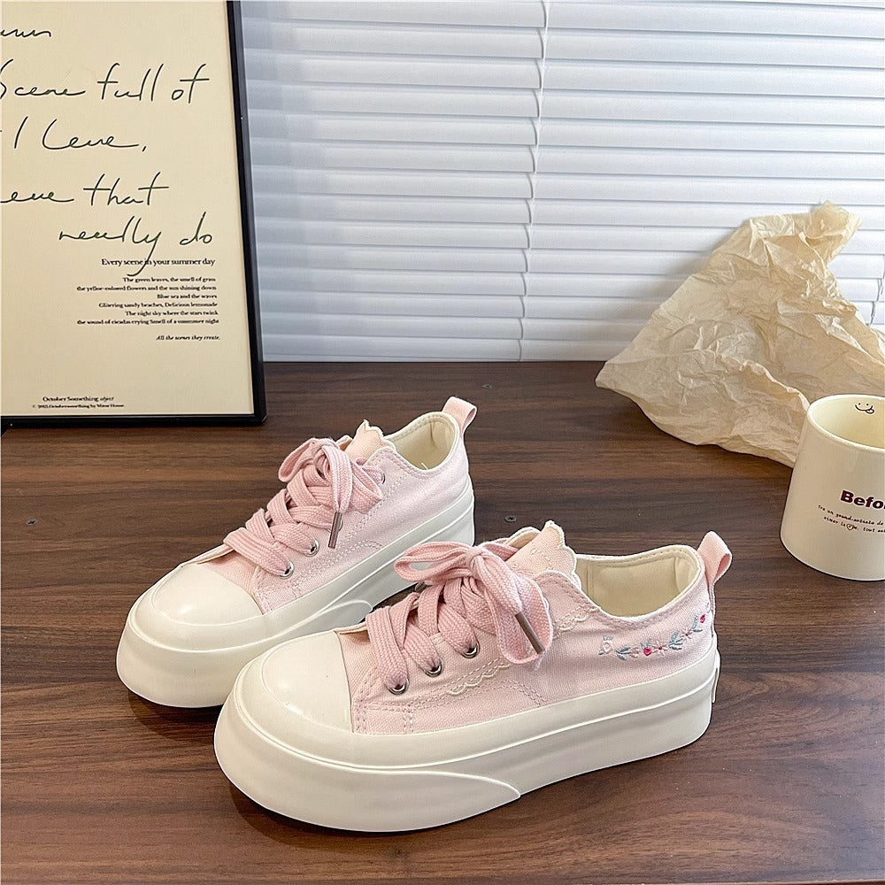 Damen Trendige Freizeitsneaker mit verspielten Rüschen-Details und dämpfender Sohle R&B