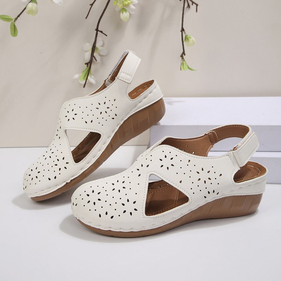 Damen Wedge-Pantoletten mit geschlitztem Design und rutschfester Sohle R&B