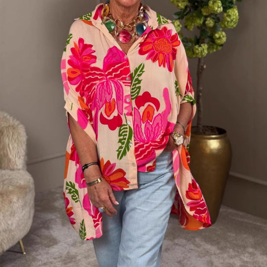 Damen nan luftige Oversize-Hemdbluse im Resortstil mit großflächigem Blumenprint und asymmetrischem Zipfelsaum R&B