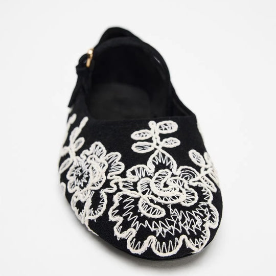 Damen Ballerinas mit verstellbarem Riemendesign und aufwendiger Blumenstickerei R&B