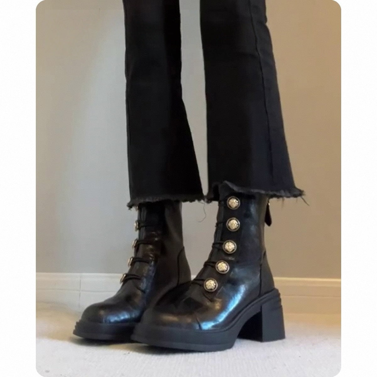 Damen Modische Ankle Boots mit dekorativen Knöpfen R&B