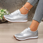 Damen Sportliche Sneakers mit glänzendem Obermaterial R&B