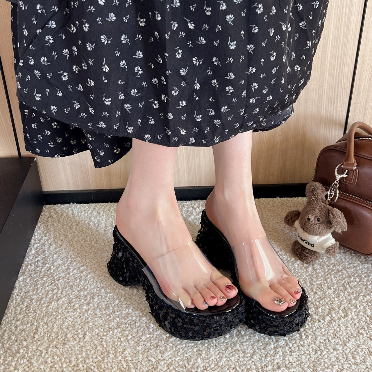 Damen Glamouröse Plattform-Mules mit glitzerndem Design und ergonomischer Sohle R&B