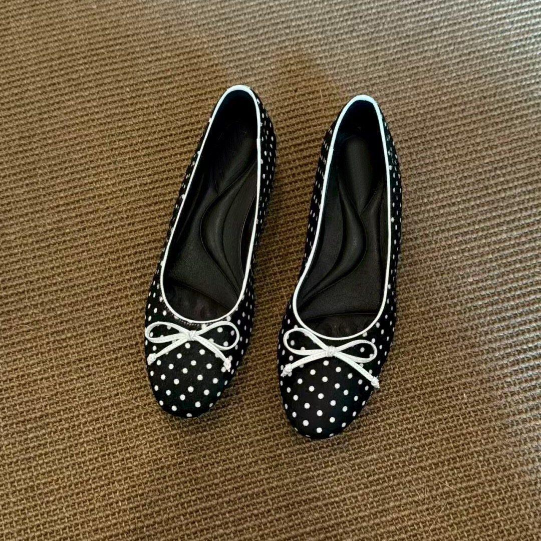 Damen Ballerinas mit klassischem Punktedesign und flexiblem Komfortfußbett R&B
