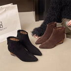 Damen Ankle Boots mit eleganter spitz zulaufender Form und tierischem Akzent