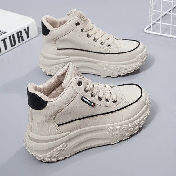 Damen Hohe Sneakers mit robustem Profil und sportlichem Design