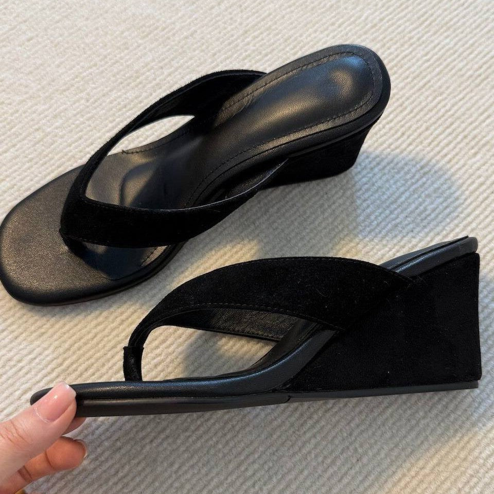 Damen Wedgesandalen mit komfortablem Fußbett und modischem Design R&B
