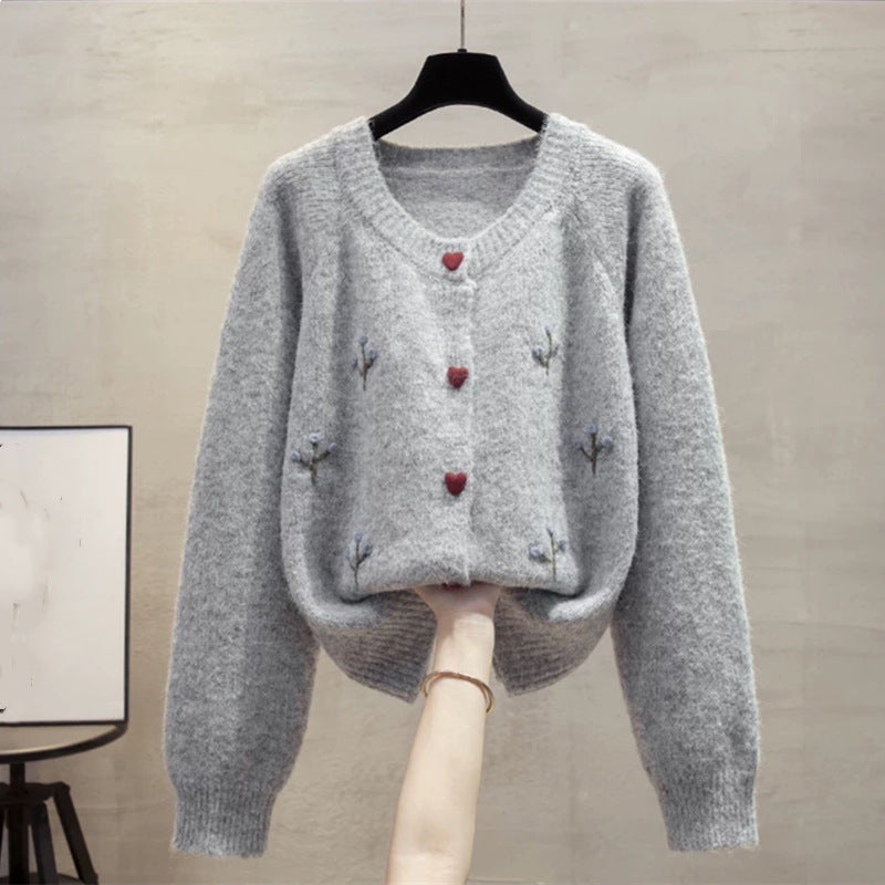 Damen kuscheliger Strickjacke mit Herzen und Blumenstickerei R&B