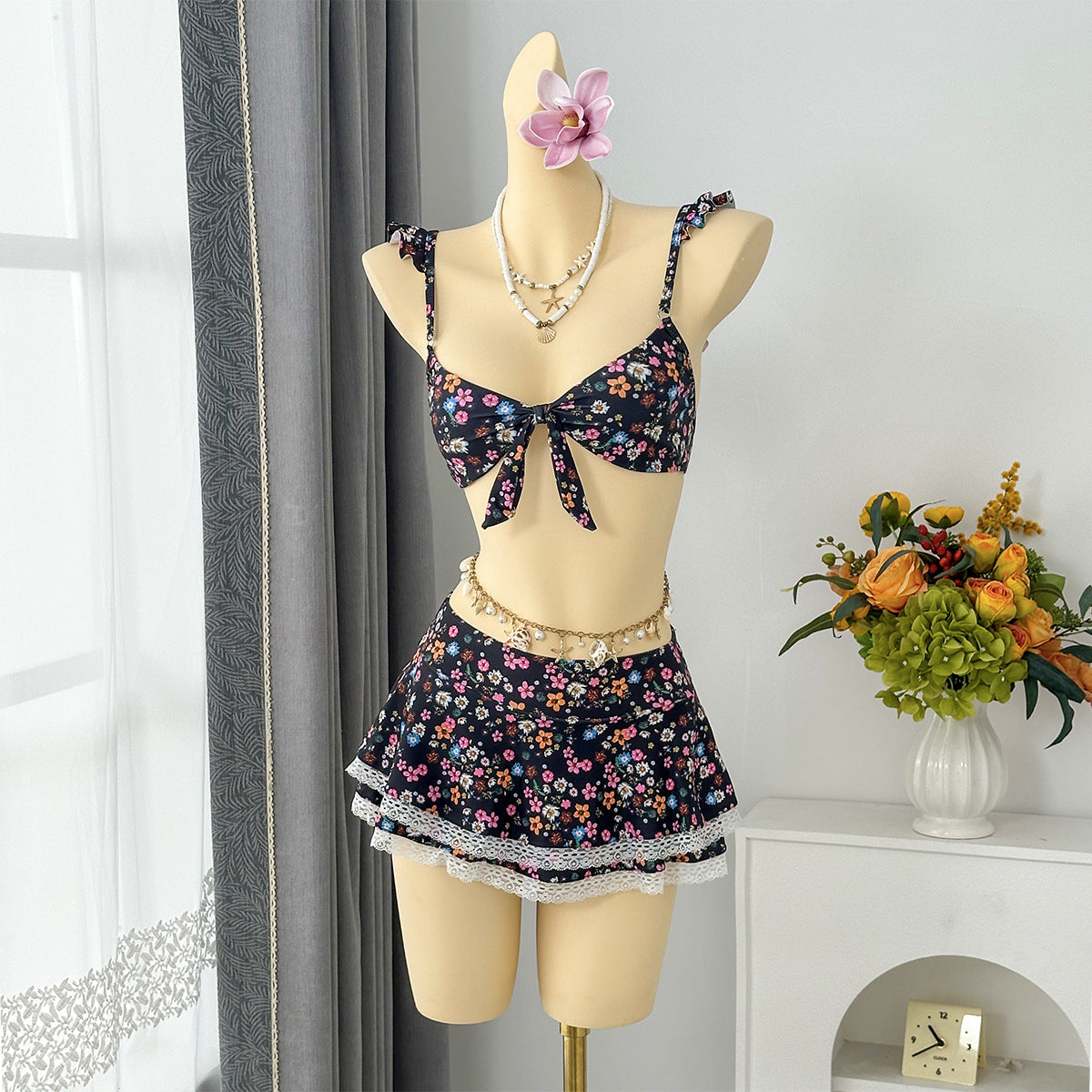 Damen Bikini-Set mit verspieltem Wickelrock und floralem Design R&B