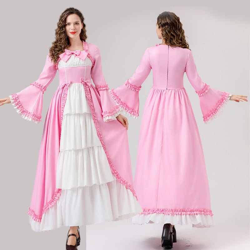 Damen historisches Kleid mit eleganten Rüschen und modernen Akzenten R&B