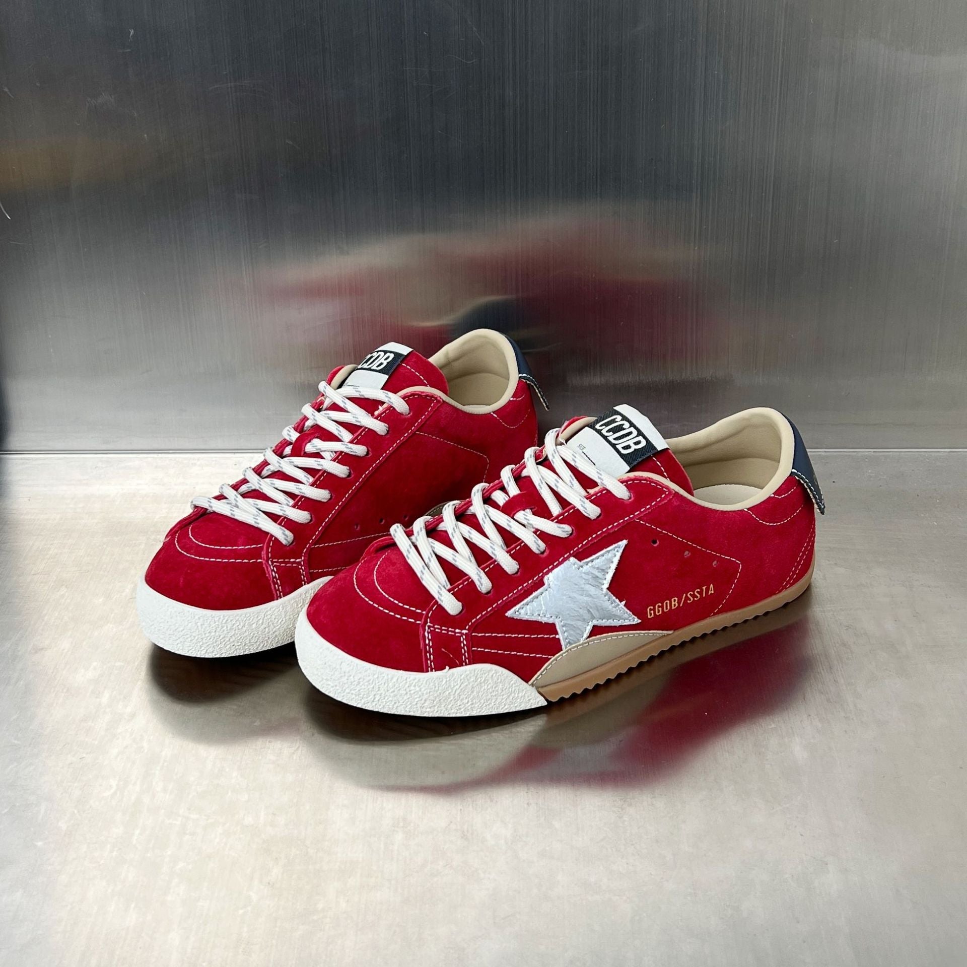 Damen Veloursleder Sneakers mit reflektierenden Akzenten und bequemer Sohle R&B