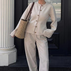Damen Elegante Strickjacke mit weitem Schnitt und Knopfdetails R&B