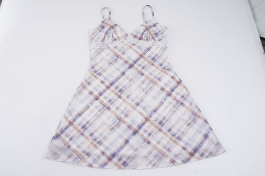 Damen Spitzen-Nachtkleid mit verführerischem V-Ausschnitt und feinen Karomustern R&B