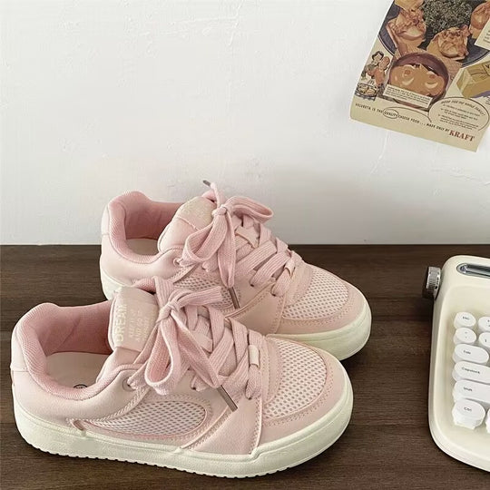 Damen Sneakers im minimalistischen Design mit atmungsaktivem Obermaterial und dämpfender Sohle R&B