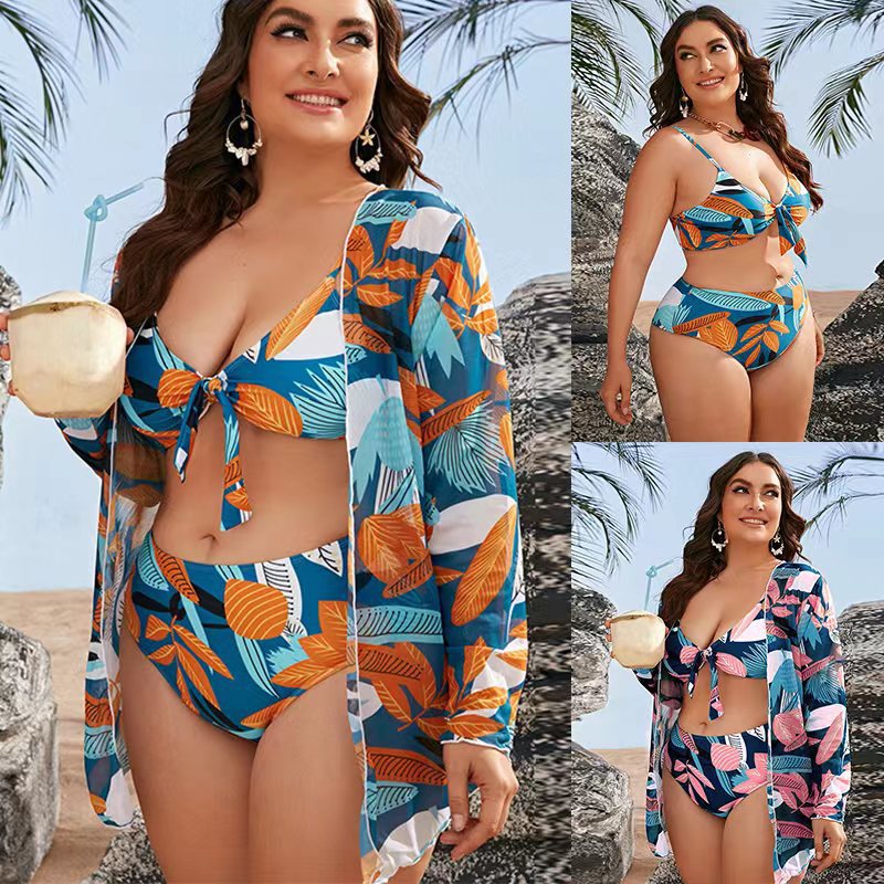 Damen Bikini-Set mit floralem Wickeloberteil und eleganter Strandjacke R&B