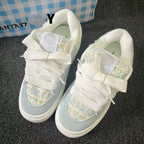 Damen modische Sneakers mit einzigartiger Textur und komfortabler Sohle