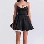 Damen Freizeitkleid mit trägerlosem Design und voluminösem Rock R&B