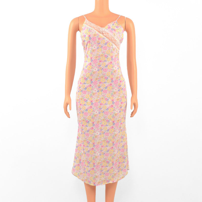 Damen Maxikleid mit zarten Spitzenakzenten und floralem Design EB