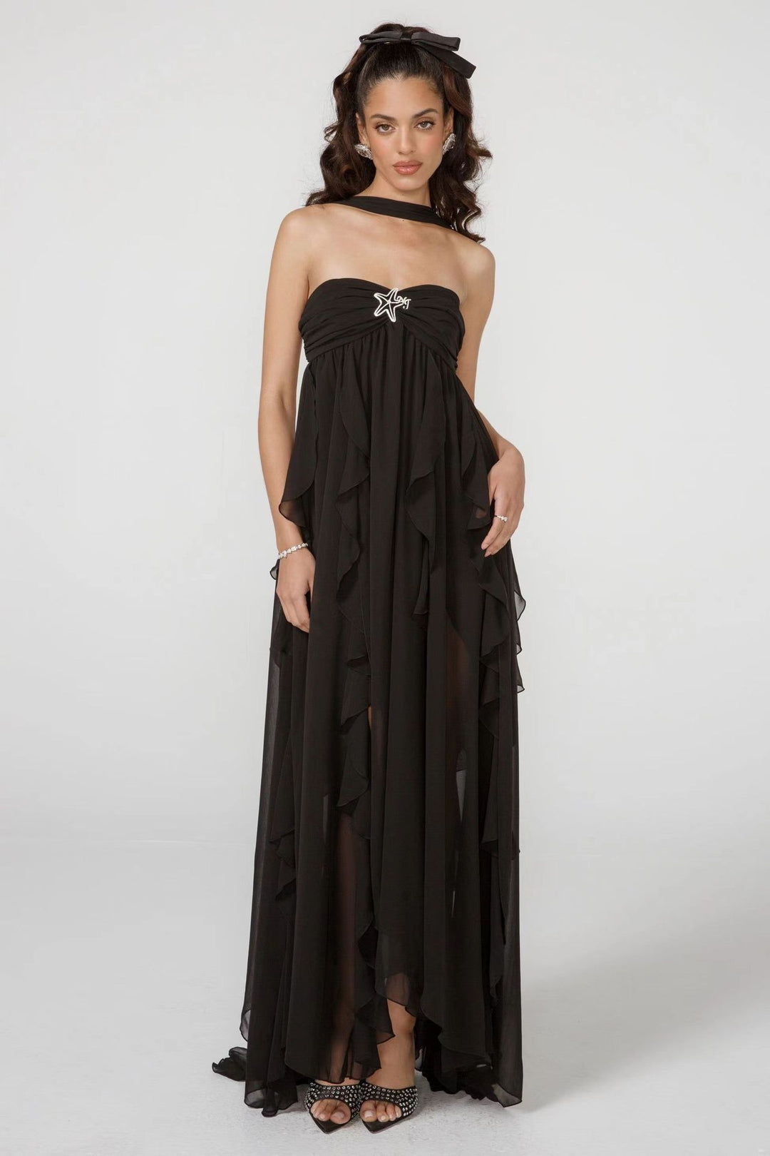 Damen Elegantes Maxi-Kleid mit asymmetrischem Saum und zarten Rüschendetails R&B