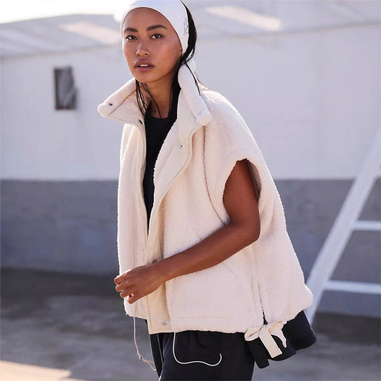 Damen Kapuzenjacke aus kuscheligen Fleece mit regulierbarem Saum R&B