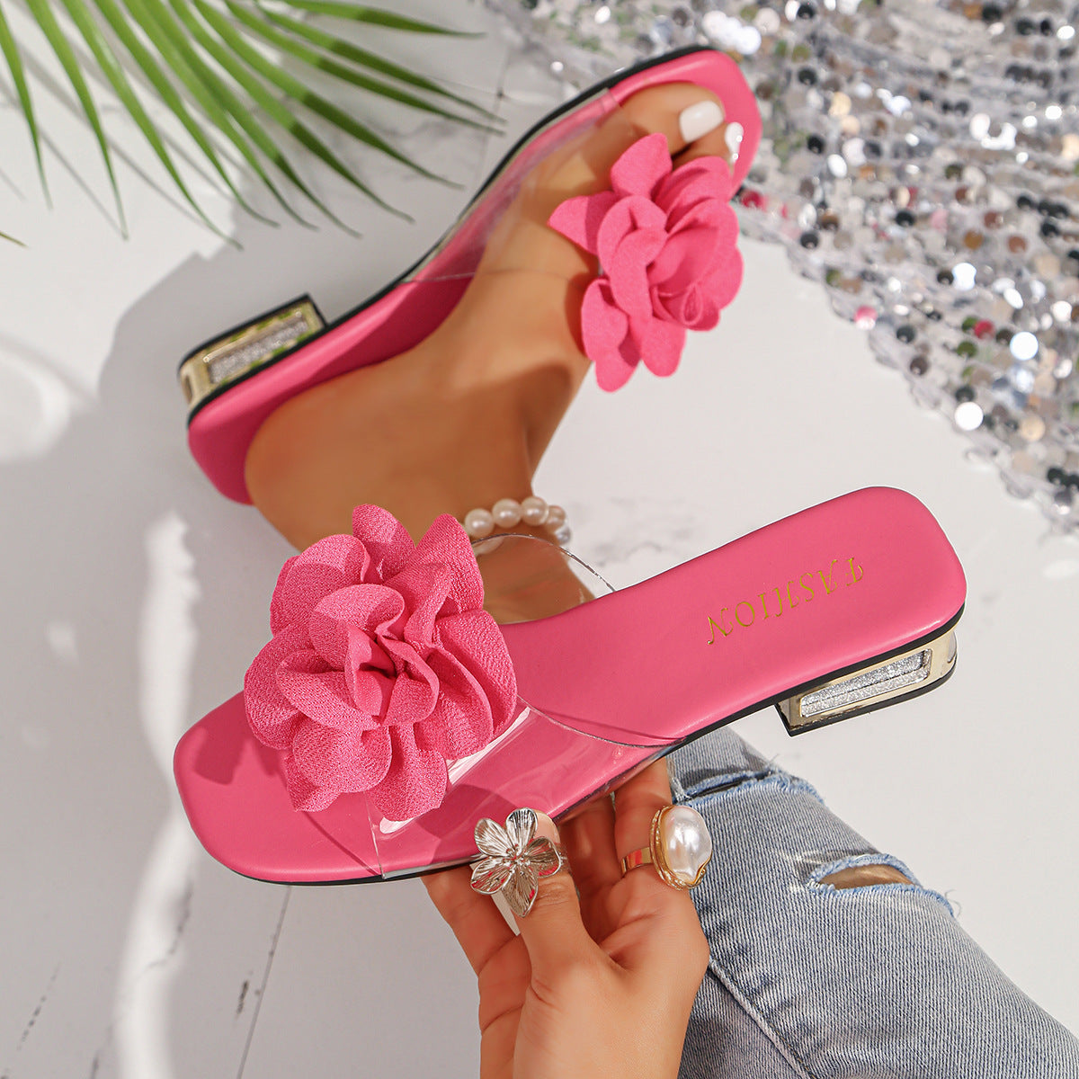 Damen Slides mit floralen Applikationen und funkelndem Blockabsatz R&B