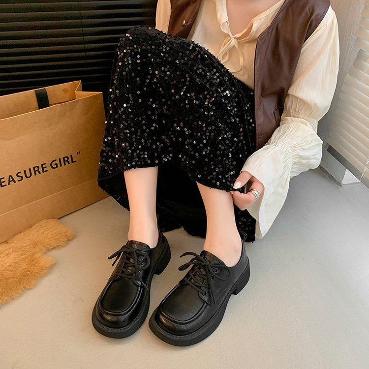 Damen modische Schnürschuhe mit klobiger Sohle und glänzender Oberfläche R&B