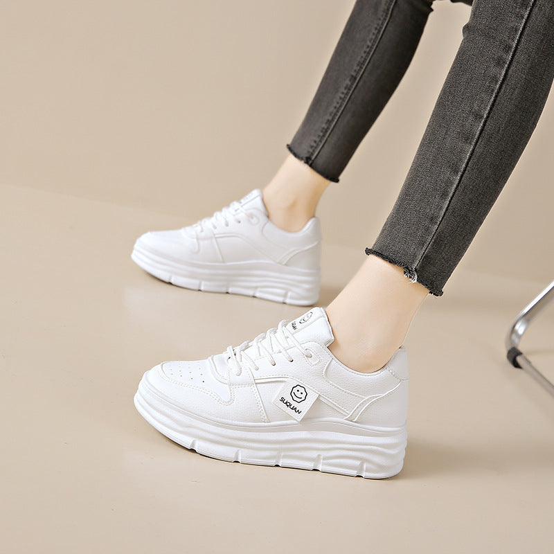 Damen Plattform Sneakers mit auffälligem Design und gepolsterter Sohle R&B