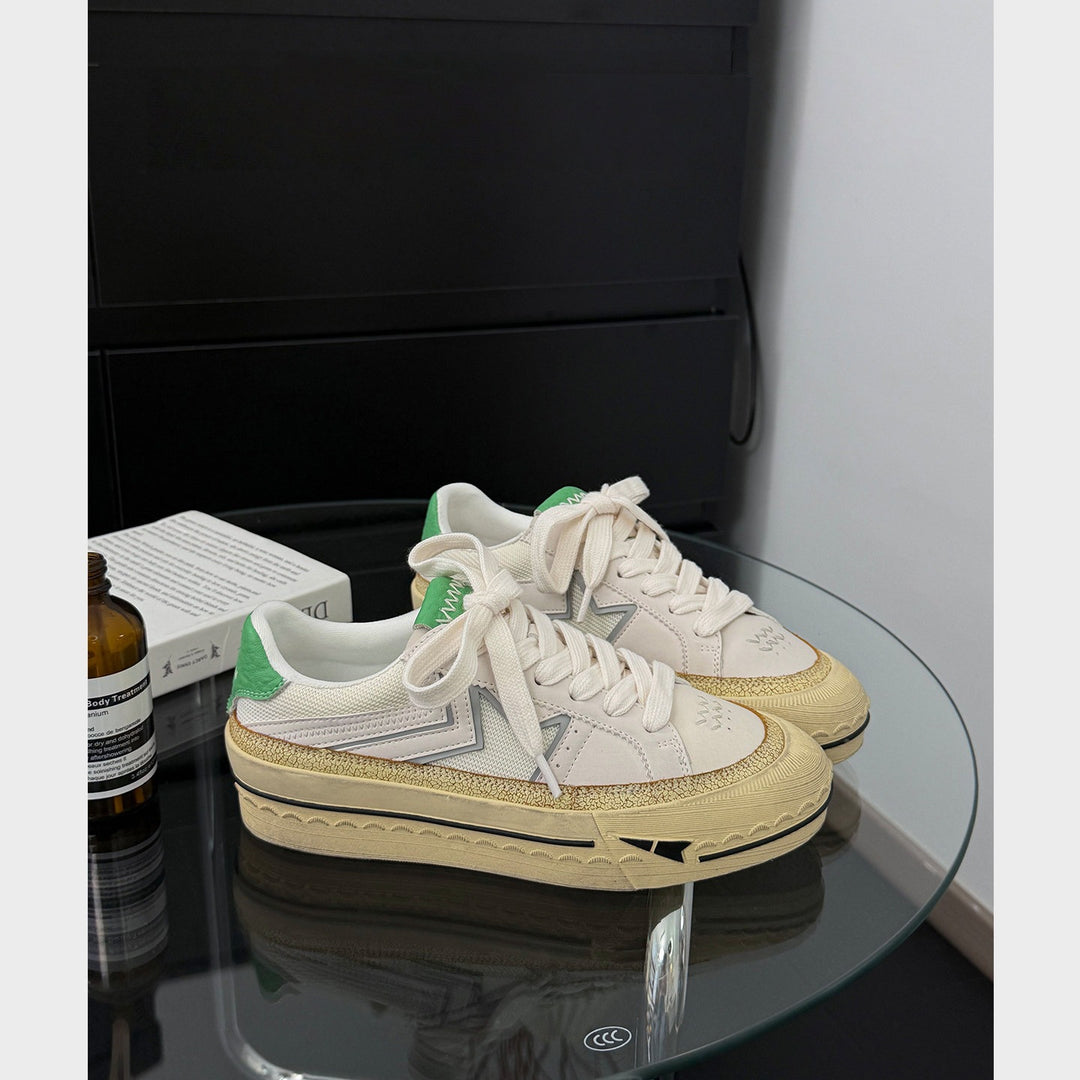 Damen modische Plattform Sneakers mit robustem Obermaterial und glänzendem Akzent R&B