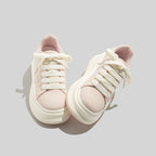 Damen Sneakers mit extrabreiter Komfortsohle und modernem Design