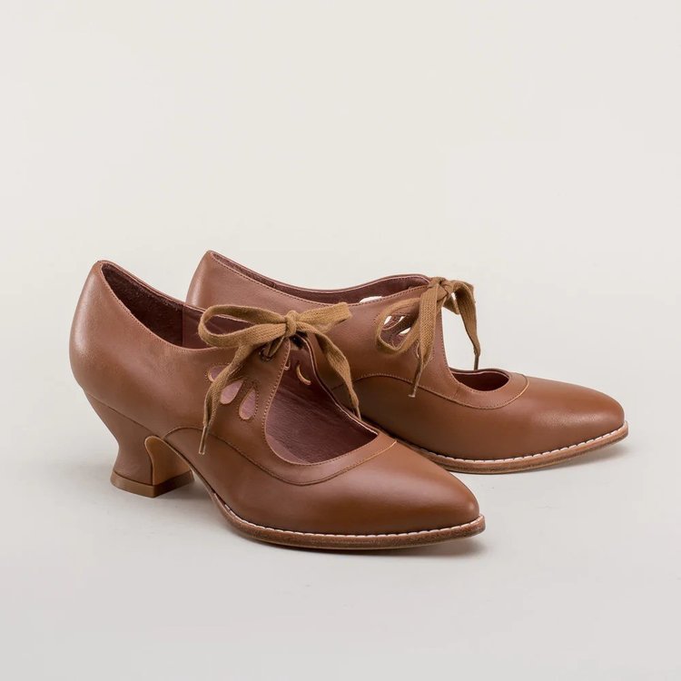 Damen Pumps mit verspieltem Schnürdetail und femininer Absatzhöhe R&B
