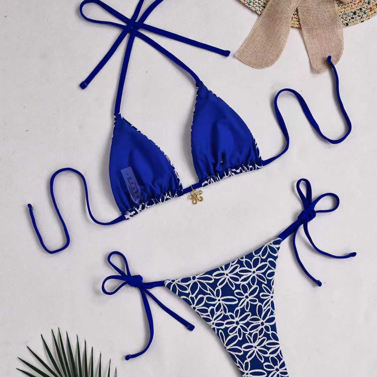Damen Triangel-Bikini mit kontrastierenden Blütenmotiven