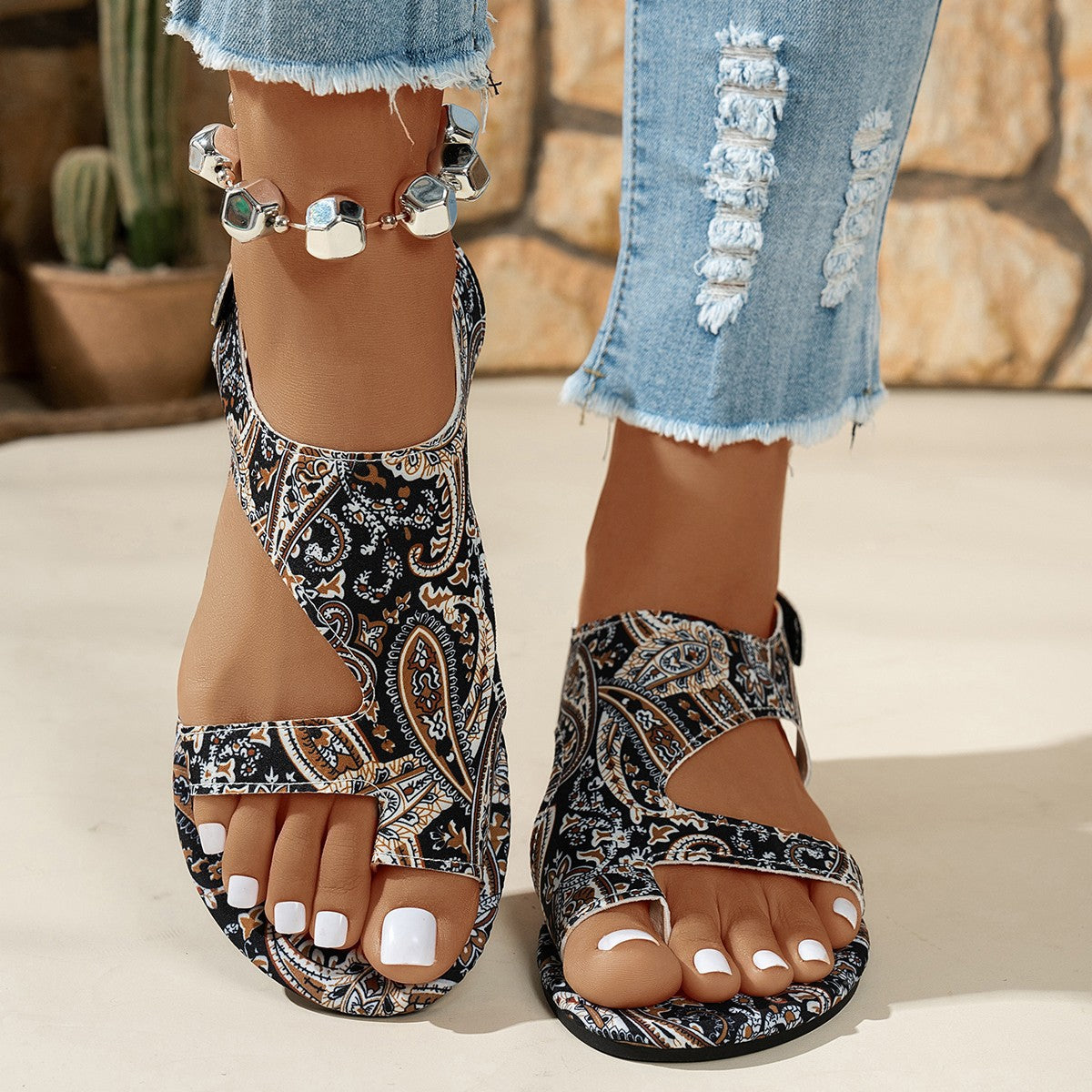 Damen Modische Riemchen-Sandalen mit elegantem Paisley-Muster und verstellbarem Riemen R&B