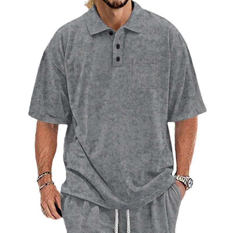 Herren Poloshirt mit strukturiertem Design und praktischen Knöpfen