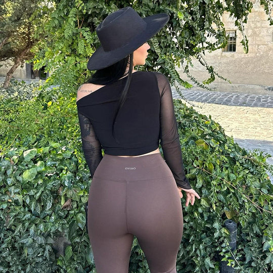 Damen elegantes Wickelshirt mit schulterfreiem Design und transparenten Ärmeln R&B