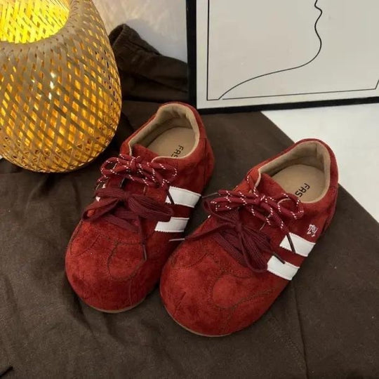 Damen modische Riemchen Sneaker aus Wildleder R&B