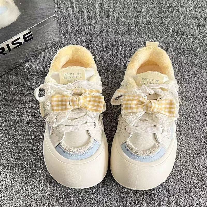 Damen Sneakers mit verspieltem Gingham-Band und kuscheligem Innenfutter R&B