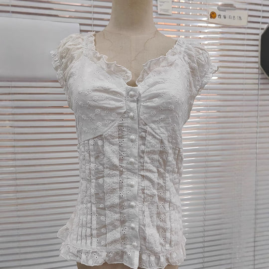 Damenbluse mit romantischem Rüschendesign und dekorativen Knopfdetails R&B