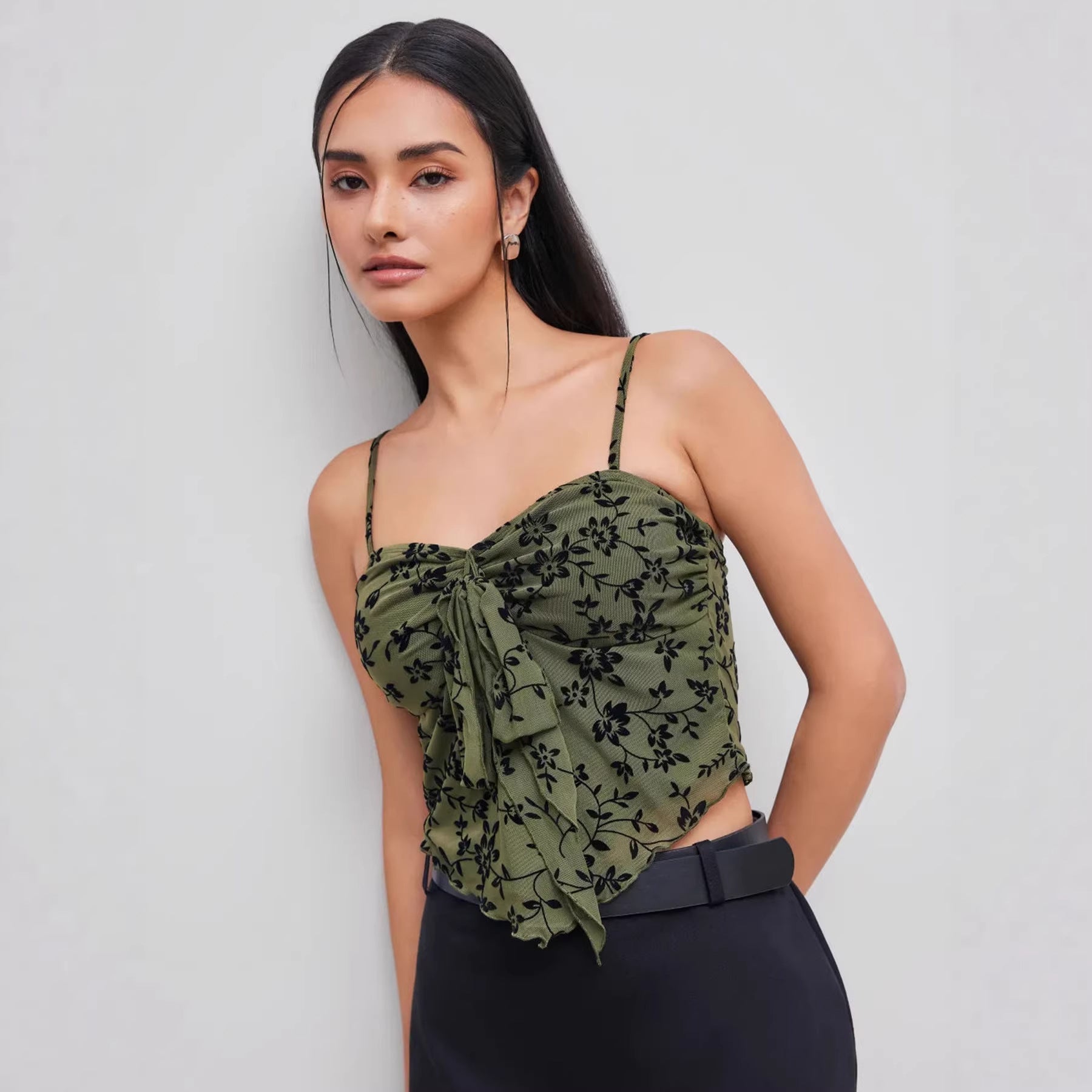 Damen Spitzentop mit floralen Akzenten und asymmetrischem Schnitt R&B
