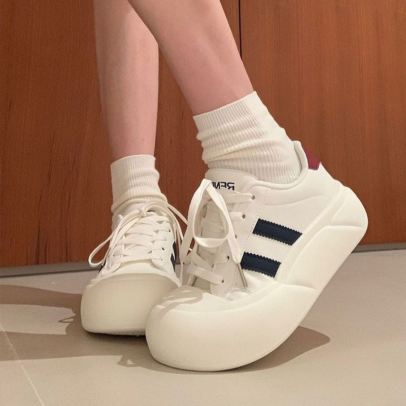 Damen modische Plattform Sneakers mit einzigartigem Schnürsystem