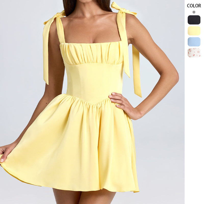 Damen Verspieltes Kurzkleid mit zarten Schleifen-Trägern und gerafftem Rock R&B