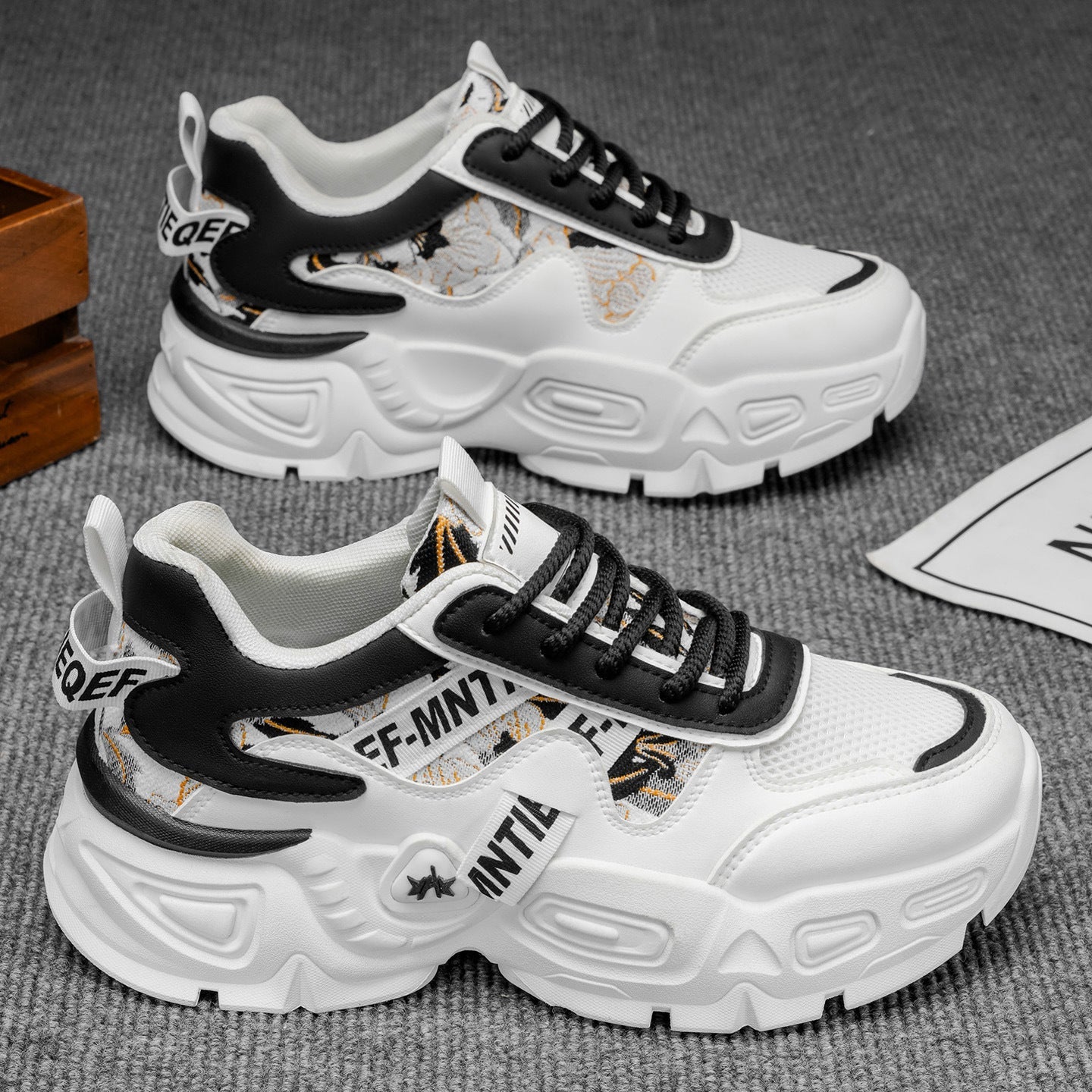 Damen Sportliche Chunky Sneakers mit einzigartigem Blumenmuster
