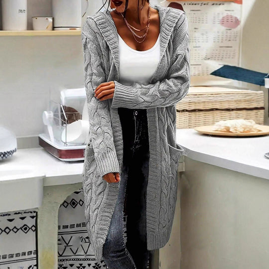 Damen Strickjacke im lässigen Langschnitt mit Zopfmuster und praktischen Taschen R&B