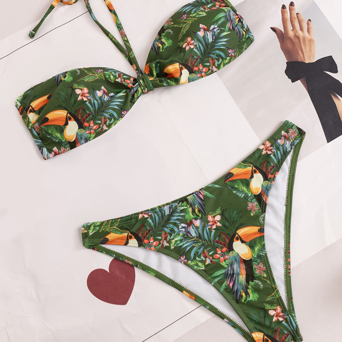 Damen Bandeau-Bikini mit exotischem Tropenmuster