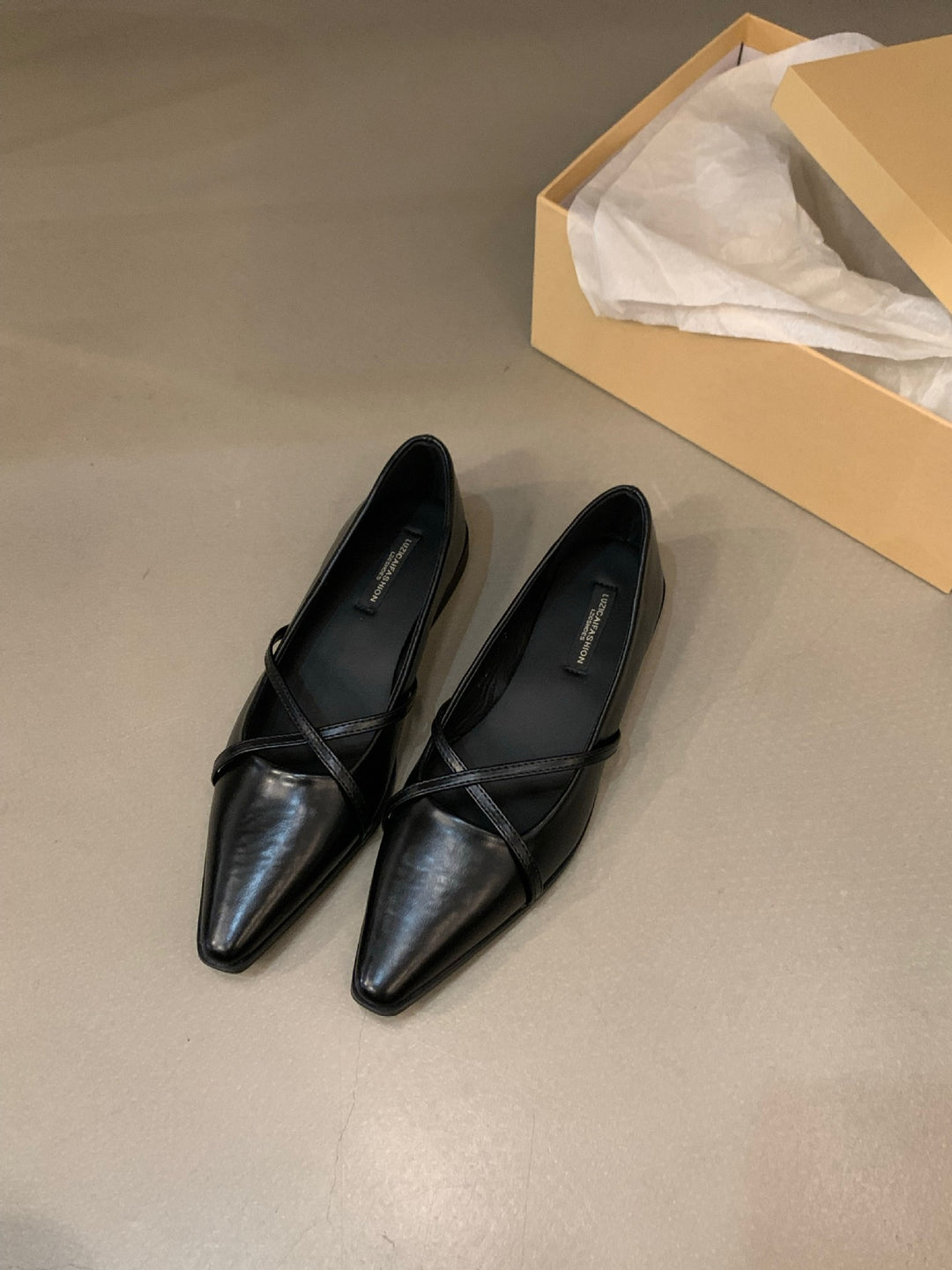 Damen elegante Ballerinas mit gekreuztem Riemchen R&B