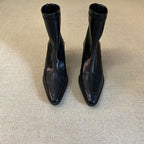Damen Stiefeletten mit spitz zulaufendem Design und elegantem Blockabsatz