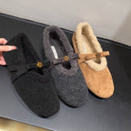 Damen Kuschel-Hausschuhe aus weichem Fleece mit dekorativem Riemchen R&B